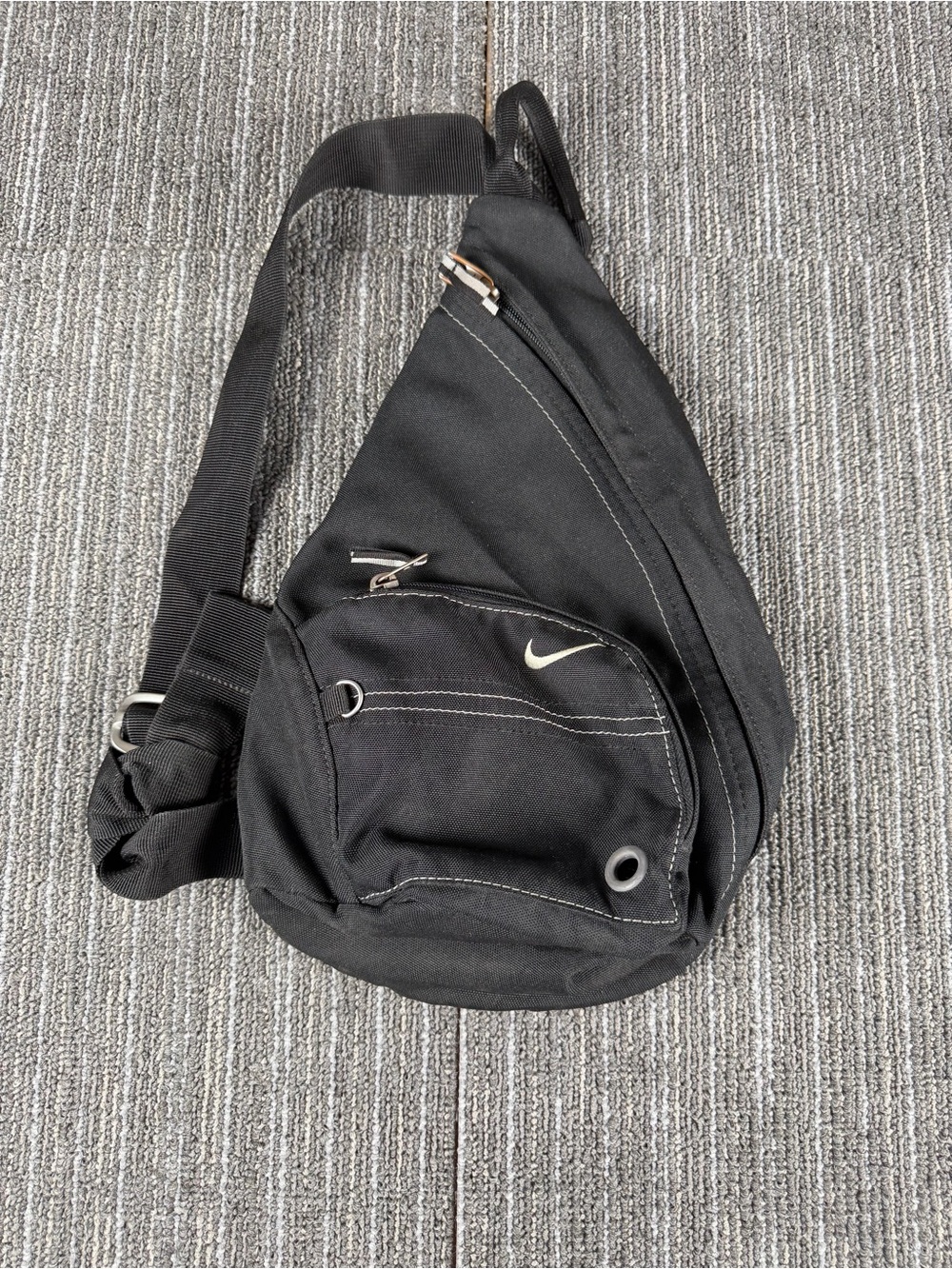 Nike Y2K Vintage Black Sling Backpack #56323 Polyester Adjustable Strap Bag